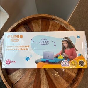 NWT PLUGO COUNT A STEM MATH KIT FOR AGES 4 plus. Great Learning tool for kids.